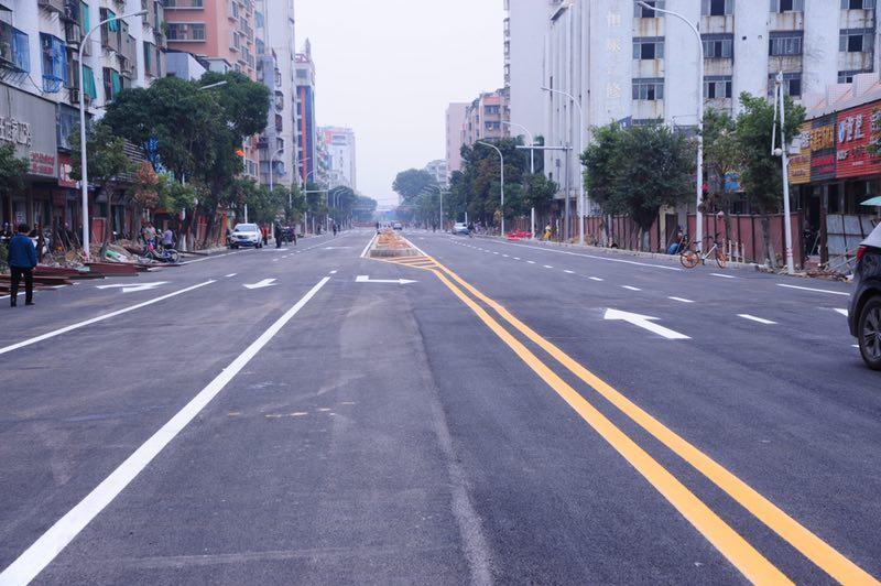 嵩山路金砂珠池路段車行道昨晚試通車