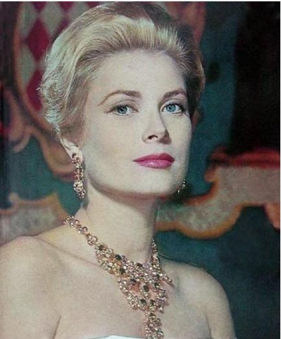 摩纳哥王妃格蕾丝,曾经的电影皇后,因事故去世后亲王终身不娶