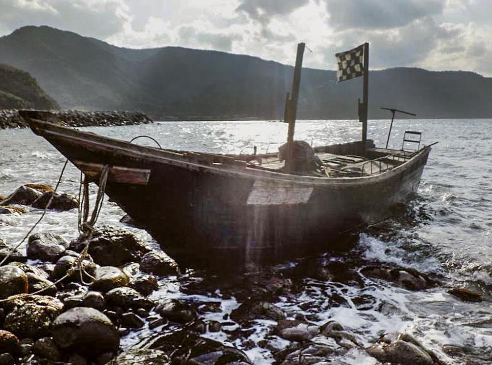 朝鲜渔船海上漂流一个月,船员在日本获救后称想回国