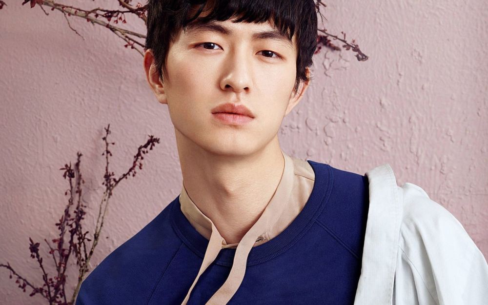 刘昊然春夏cp破裂!春夏被曝恋金大川,同款手机