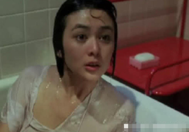 关之琳最为经典的电影剧照，浴室内的这一段让人“难以忘记”！