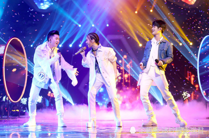 邓紫棋用杨超越照片p图,将自己p成锦鲤,难不成她也有这运气?