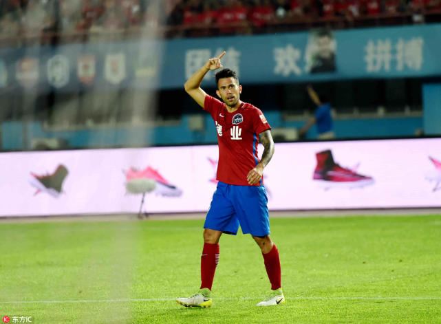 哈维尔:当"中国足球英雄"很享受 再破颜骏凌球门
