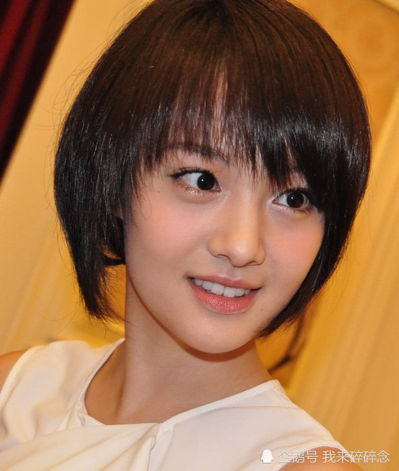 郑爽杨幂4年前罕见合影曝光,差距太大网友大呼