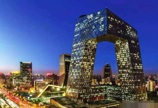 耗资近200亿,设计费3.5亿,被称为大裤衩!