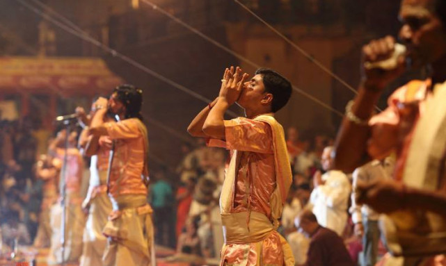 而第三个等级吠舍是一个普通的等级,是印度的商人,也是最普通的雅利安