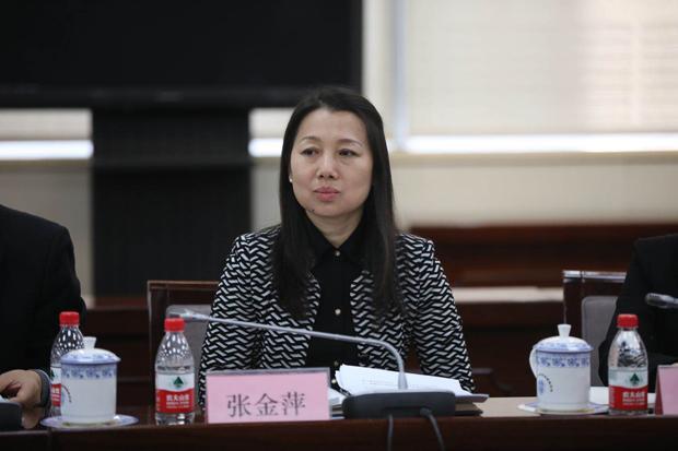 银保监会普惠金融部副主任张金萍(摄影/本报记者 车亮)中证网讯(记者