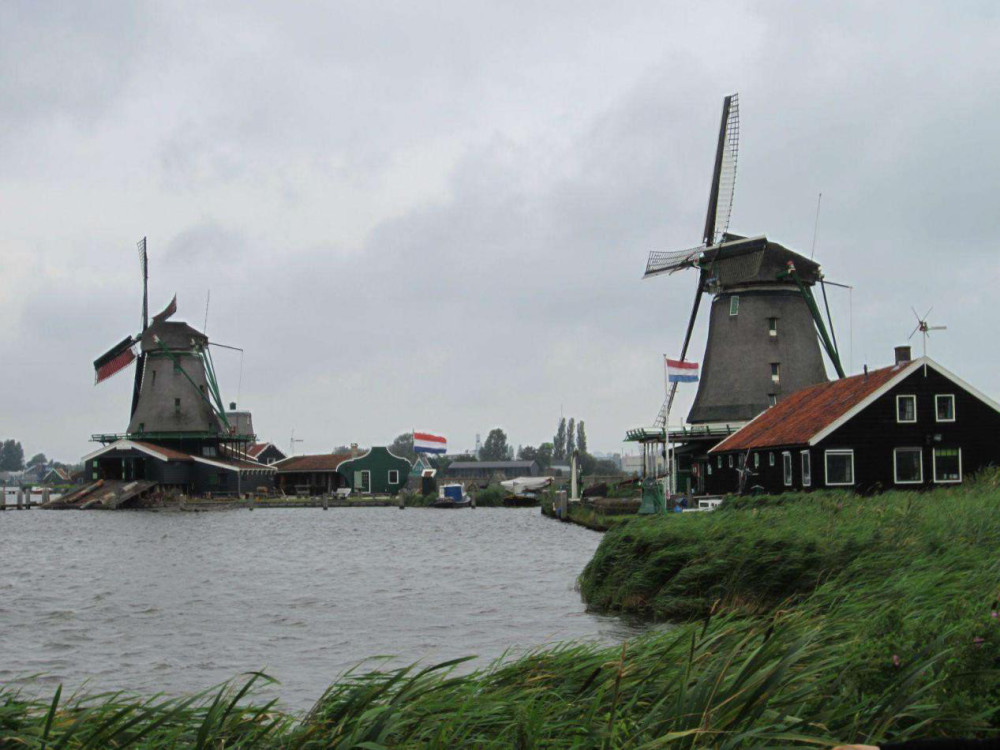 世界最懒的国家:人均每天工作4小时,人均月薪