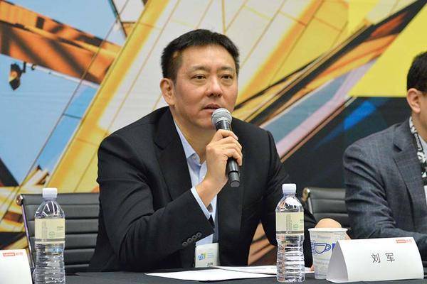 联想专访:结构调整与 2019 新机遇