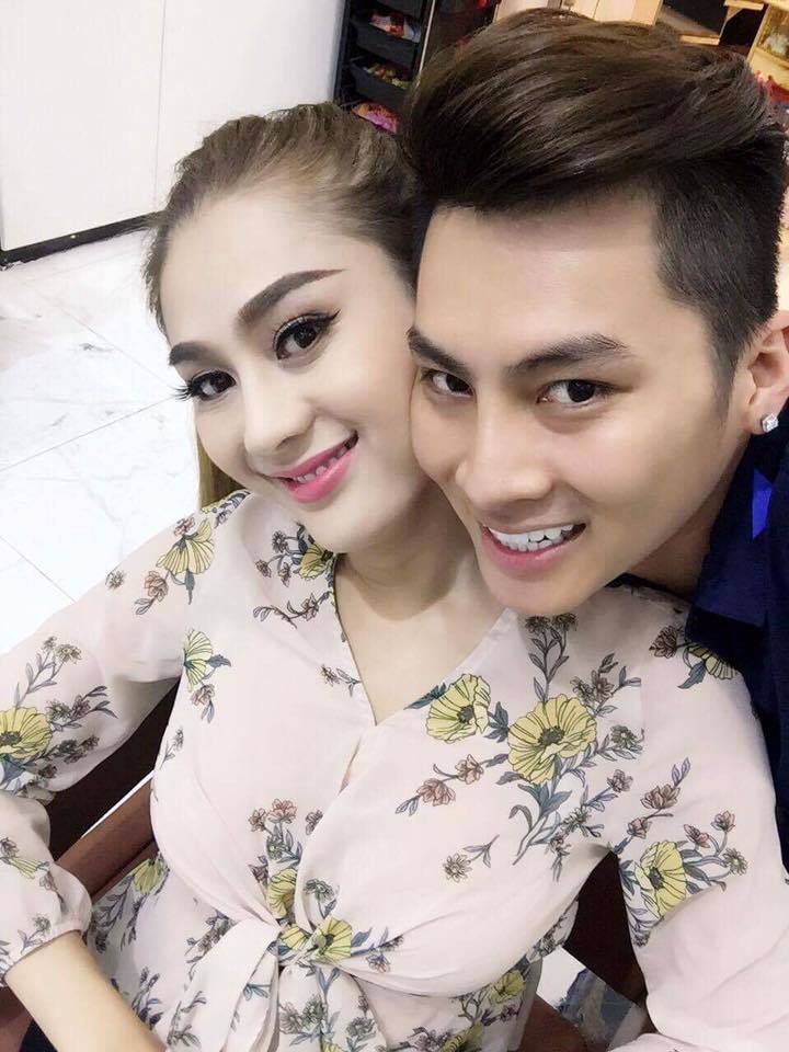 跨性别女歌手结婚1周年办庆祝宴婆婆赠送地产称对儿媳非常满意