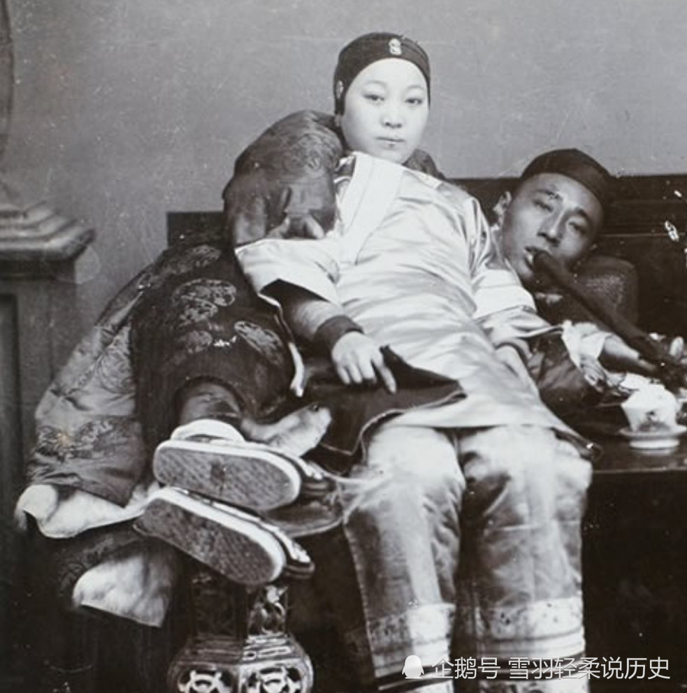 晚清老照片:吸食鸦片的青楼女子,男囚犯在菜市口被凌迟!