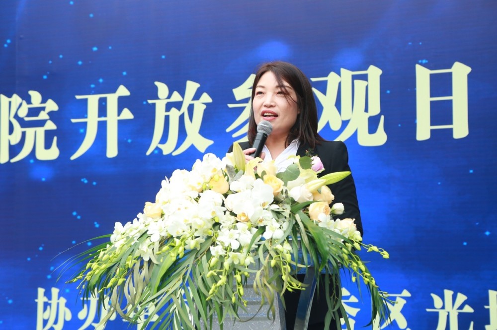 自动洗澡机、处理二便机器人…越秀新开这家养