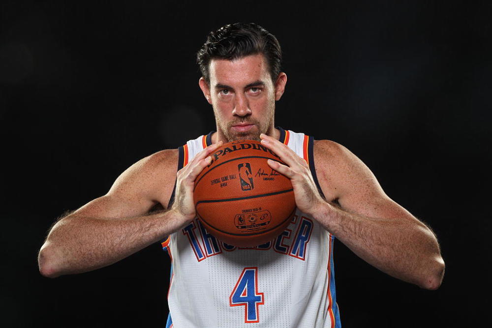 科里森球衣将被雷霆退役成第一位获此殊荣的雷霆球员