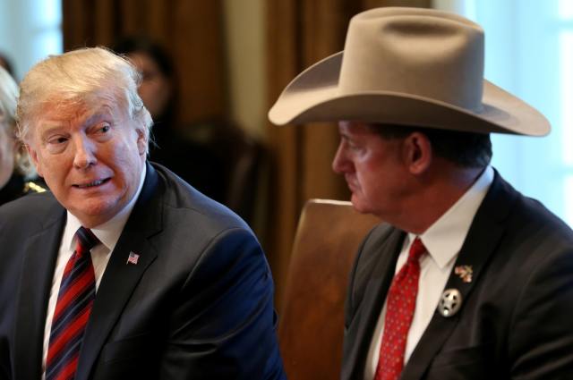 特朗普为何停摆也要建美墨围墙,真的只是为了