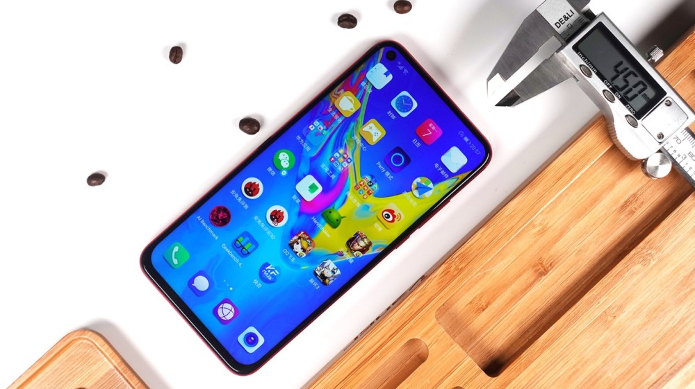 拍照是真好!荣耀V20详细评测:游戏测试,快否满