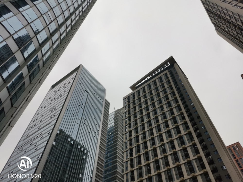 拍照是真好!荣耀V20详细评测:游戏测试,快否满