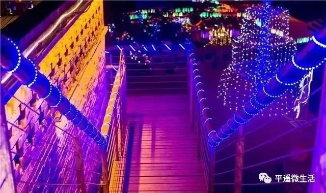 平遥横坡古村灯展溢彩诱人,过年就来横坡古村