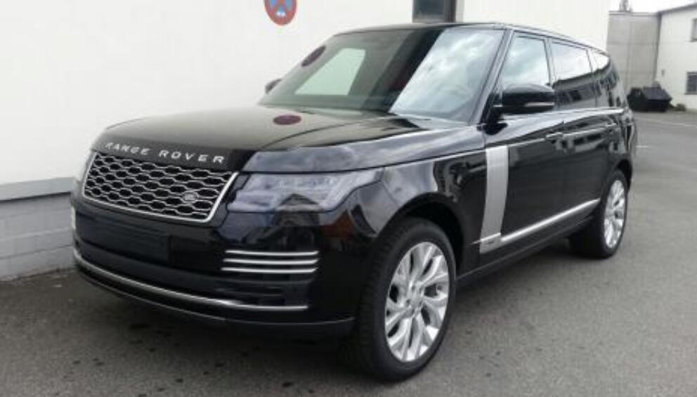 他是香港身高最矮的艺人,但却无人敢惹,名下拥有豪车无数