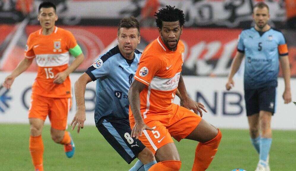 中超流言:吉尔明年告别鲁能 大连诱惑法尔考