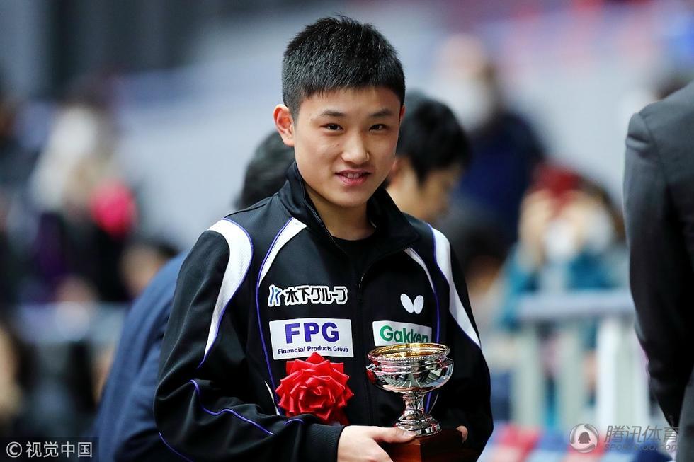 日乒赛张本伊藤代表运动员宣誓 被调侃金童玉女