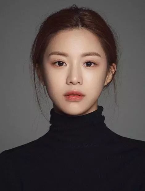 韩国整容新范本:高允真,美得哪儿不一样?