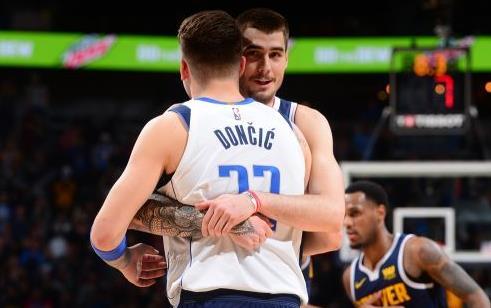 为何库里和拉文都是黑人?原因竟是白人奉行的