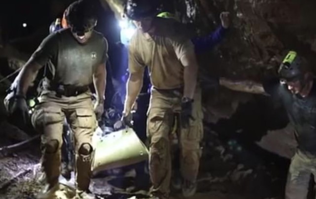 堪称足坛年度奇迹!被困17天只死1人 17小时救