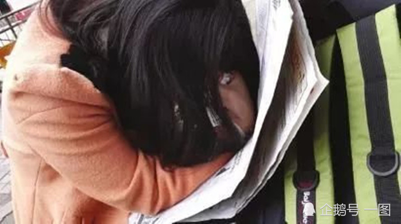 少女厕所产子,用指甲掐断脐带后将婴儿扔出窗外