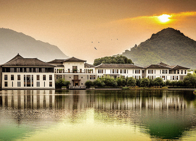 竞价逾24小时 融创33.4亿竞得杭州萧山美浓小镇资产包