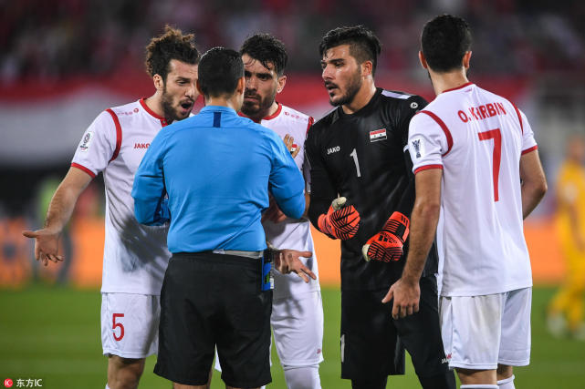 想念VAR?澳大利亚禁区明显手球未判罚 叙利亚