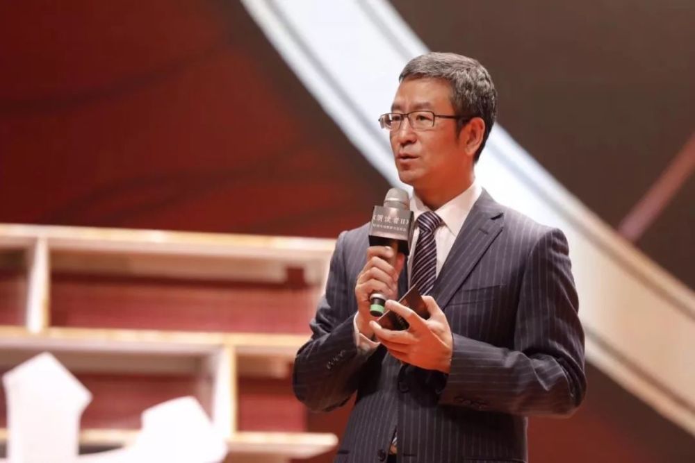 董卿对话贾樟柯,薛其坤:《朗读者Ⅱ》出版的幕后故事