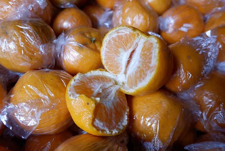 椪柑大面积滞销 湖南贫困县果农守着堆积成山