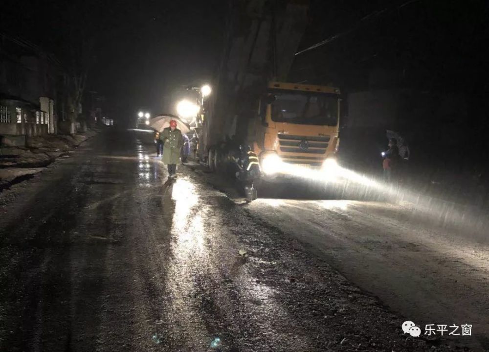 S205省道项目建设通宵施工,只为让沿线群众走
