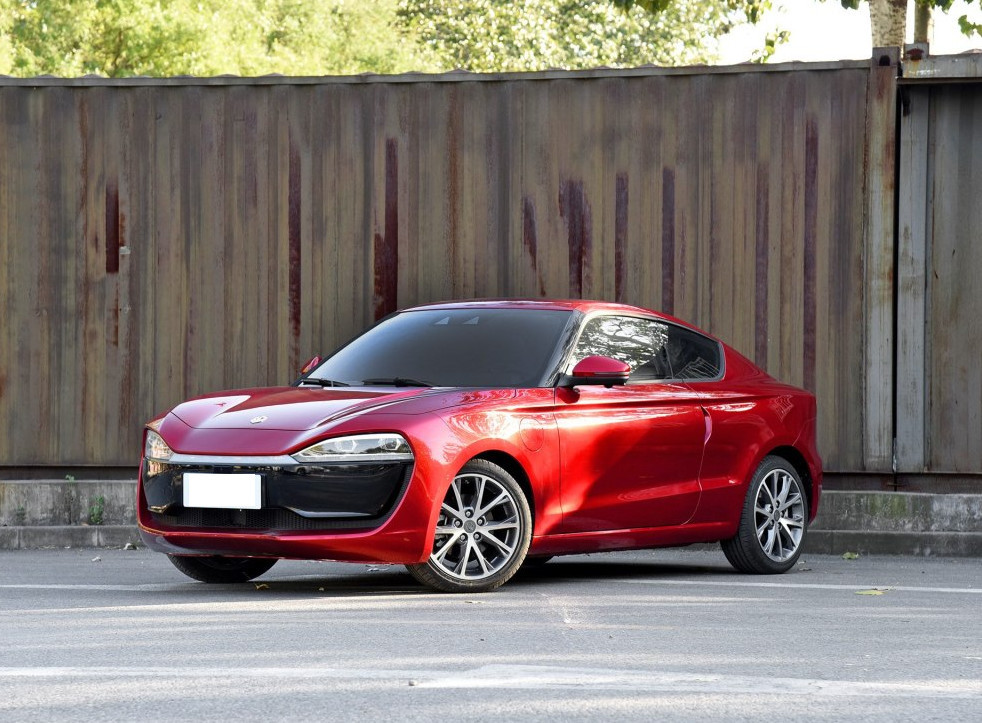 仅售10万的双门跑车,无框车门6.9秒破百,为何却被疯狂吐槽