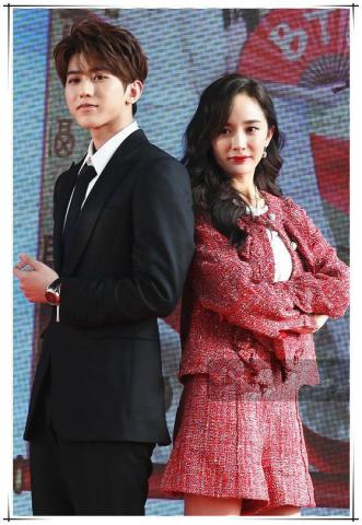 32岁杨幂散发第二春!穿套装嫩成22岁,同框蔡徐坤满屏cp感