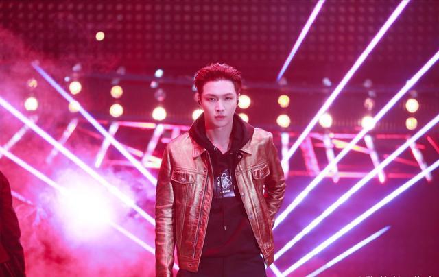 《即刻电音》张艺兴带领宇宙队拿下第一,小猫女狂飙高音震撼人心