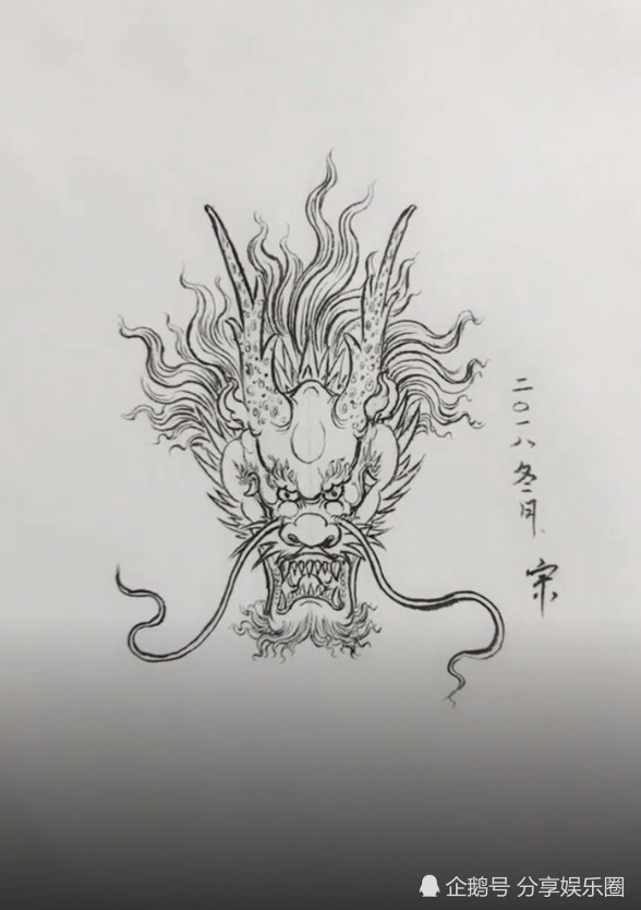 大佬纸上画龙头,笔触细致让人赞叹,网友:只会前