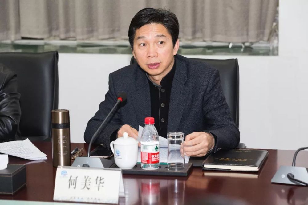 何美华赴临江街道调研充分肯定街道在推进飞地管理上的大局意识和担当