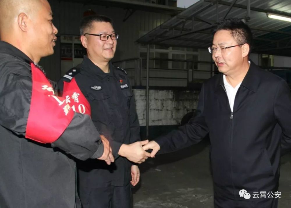 副市长,公安局长黄华安到"云霄110"检查指导工作
