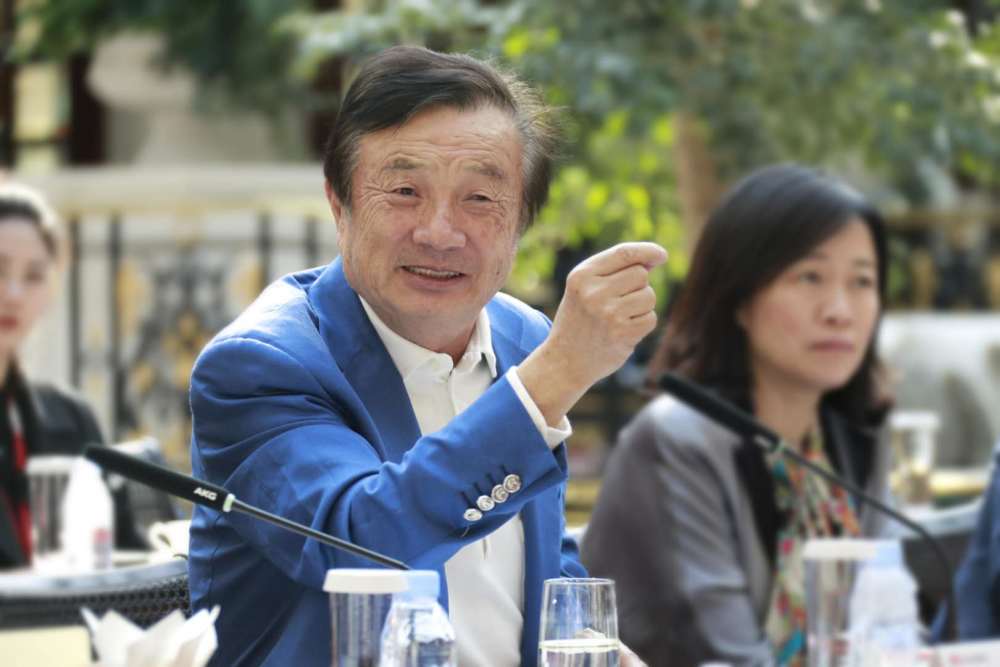 1月17日，任正非在深圳华为总部接受多家中国媒体联合采访。