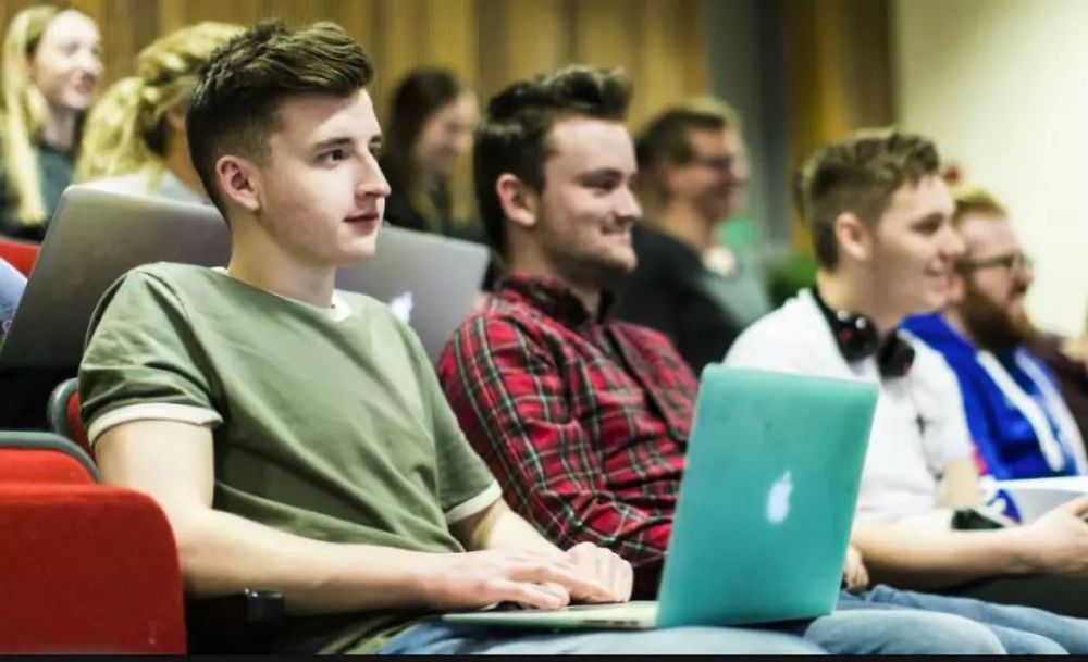 英国大学用中文提醒别舞弊,怕留学生看不懂ch