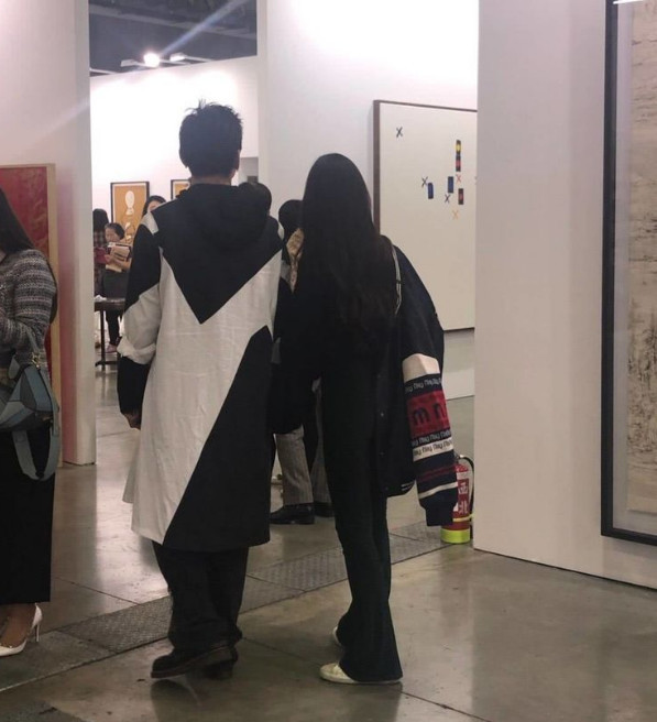 郭碧婷向佐牵手约会,是恋情曝光,还是为节目