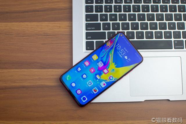 荣耀V20使用半个月体验评测 2019开年真香手