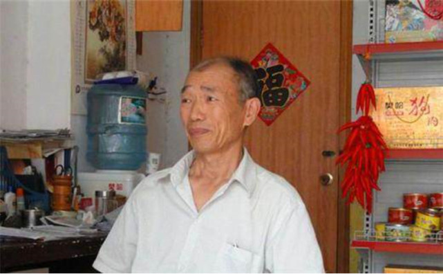 金星:樊老先生 他们是专门生产狗肉制品的,樊宪涛:我专门搞狗的专业化