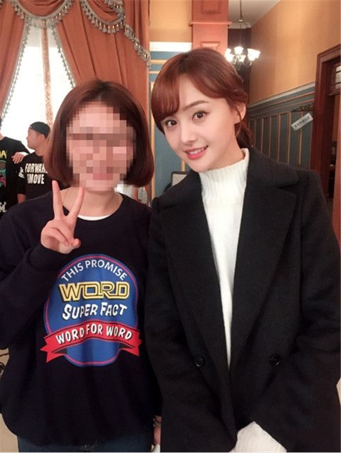 迪丽热巴郑爽撞同款发型,看来看去还是郑爽更