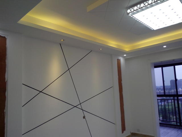 层高不够,跌级吊顶装不成!还是师傅有办法,走直线吊顶,好看