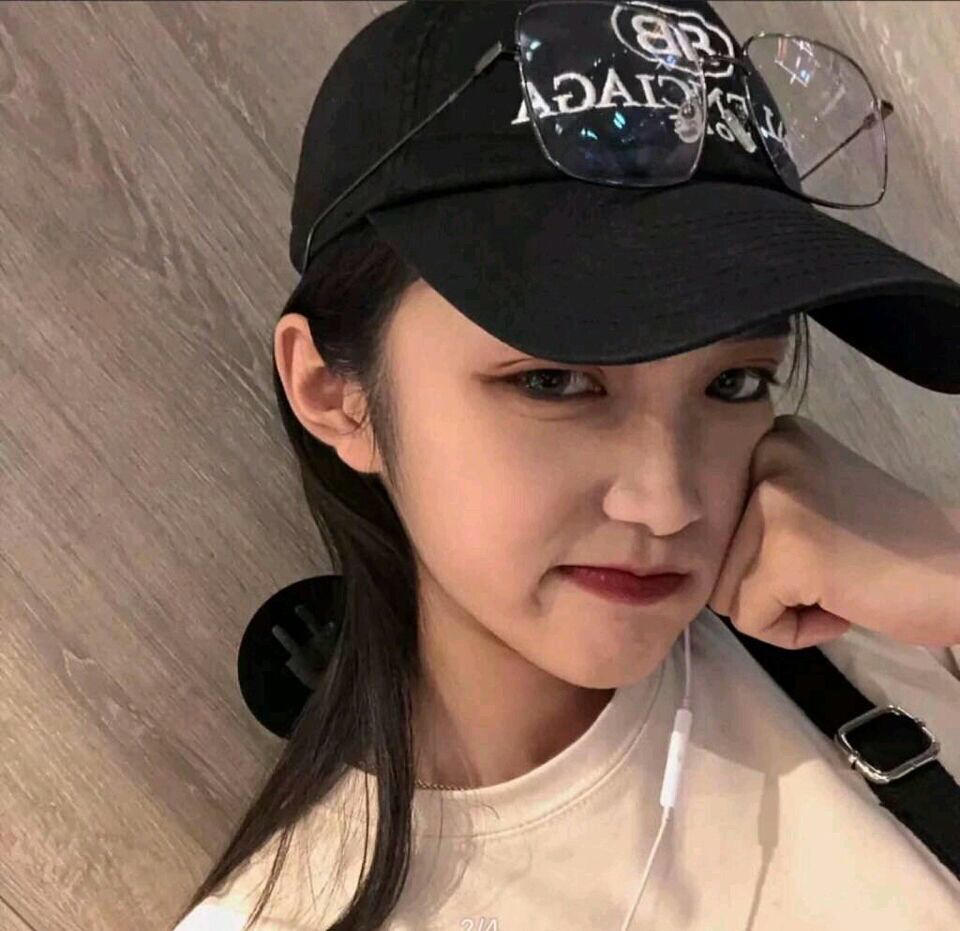 心理学:女生第一次恋爱,通常有这3个特点,"渣女"是装不来的