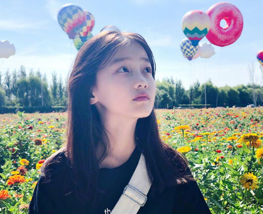 赵薇"女儿"罗茜茜,这才11岁就美成这样?网友:期待她成年!