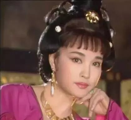 康熙王朝|《康熙王朝》里容妃去世，她还是中国最美服装设计师