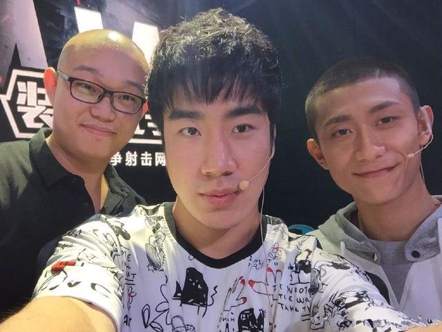 lol骚男直播放鸽子,看到缘由,明白了他有多努力